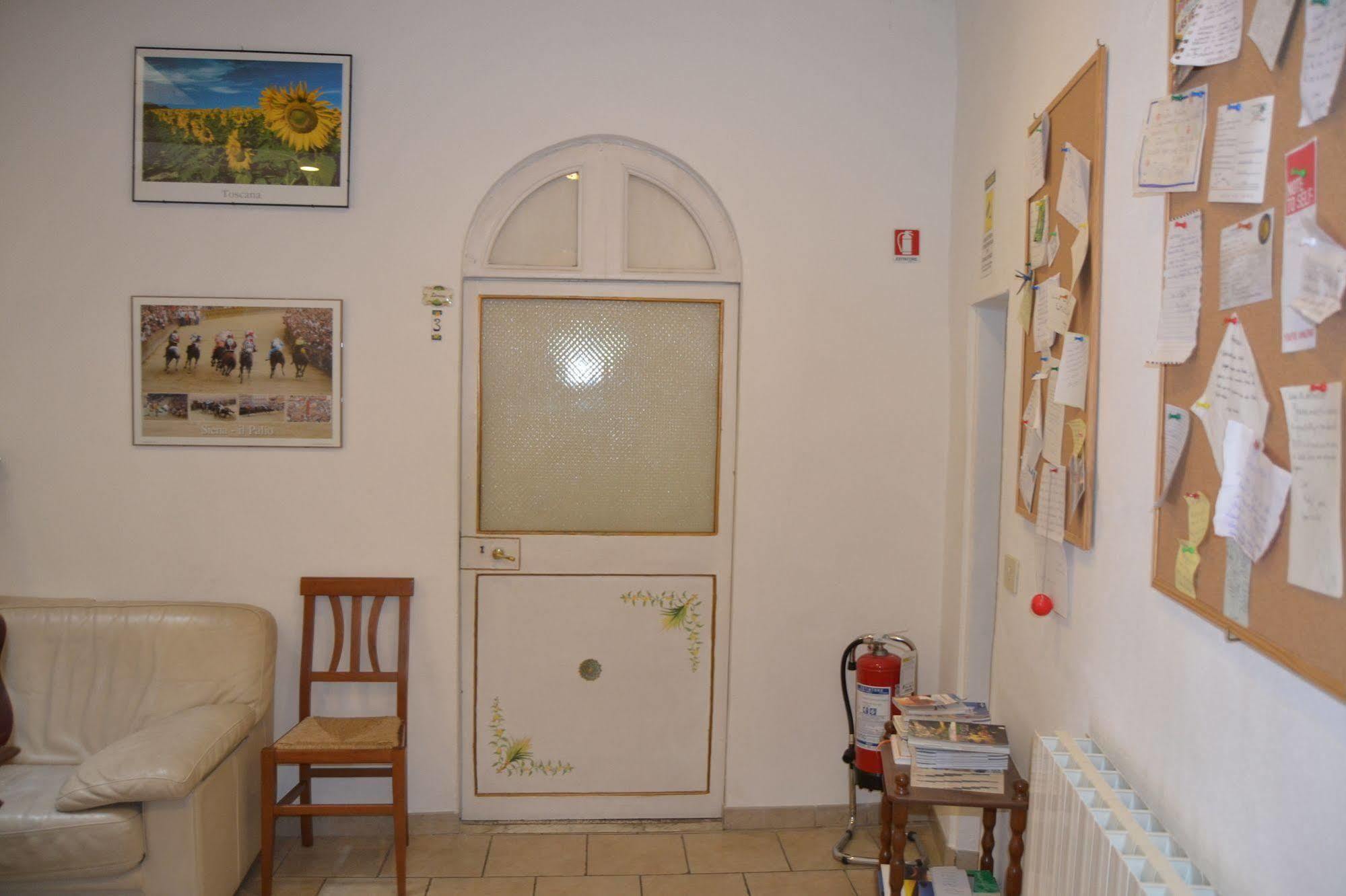 ホテル La Casa Di Antonella シエーナ エクステリア 写真